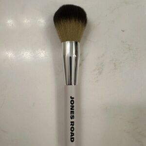 Jones Road Makeup Brush - Silver and Brown